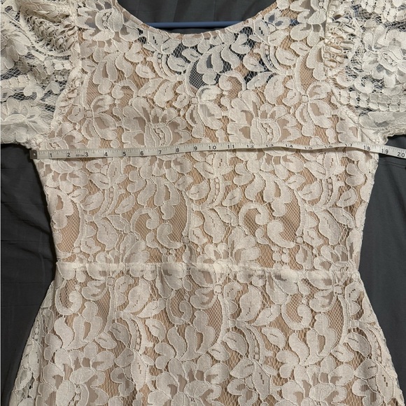 Lulu’s Pearson White Lace short sleeve dress, size L - Picture 5 of 5